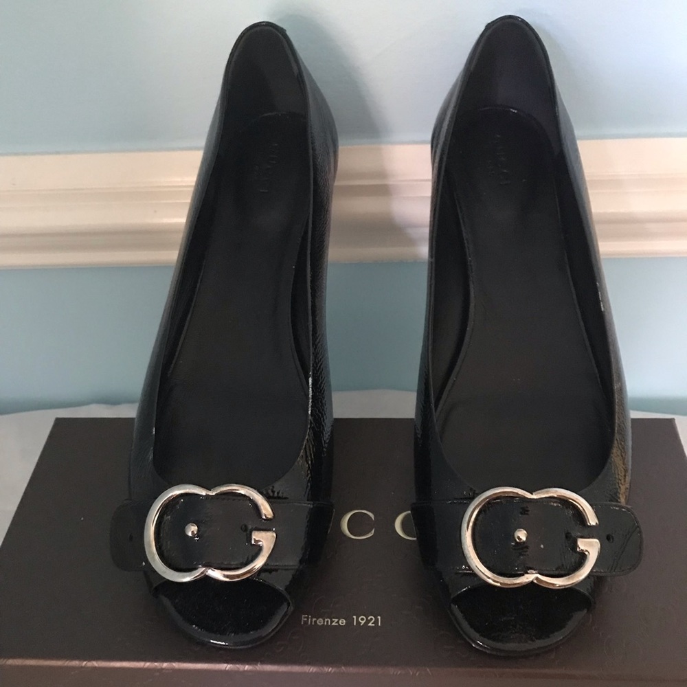 Gucci flats